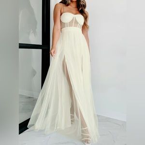 KNOCK OUT GOLD CHAIN DETAIL CORSET MAXI DRESS (IVORY)